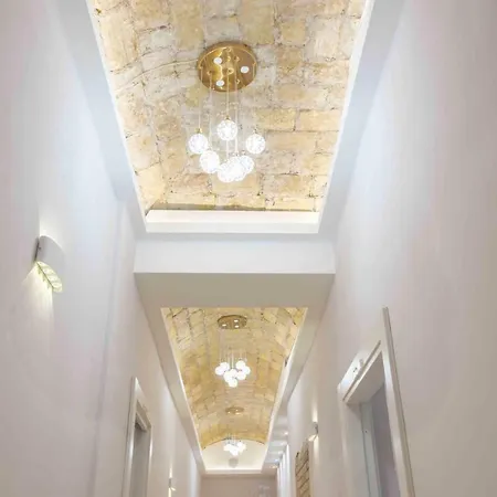 Museum - Finestra Sui Musei Vaticani Roma