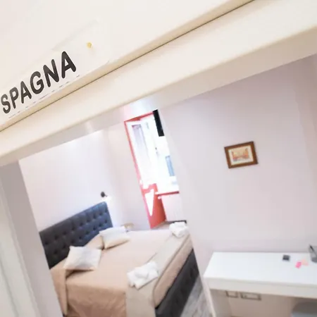 Museum - Finestra Sui Musei Vaticani Roma