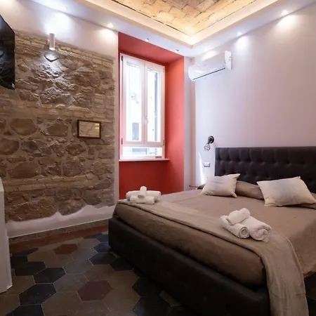 Museum - Finestra Sui Musei Vaticani Roma