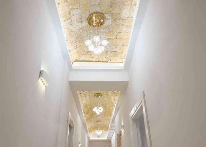 Museum - Finestra Sui Musei Vaticani Roma